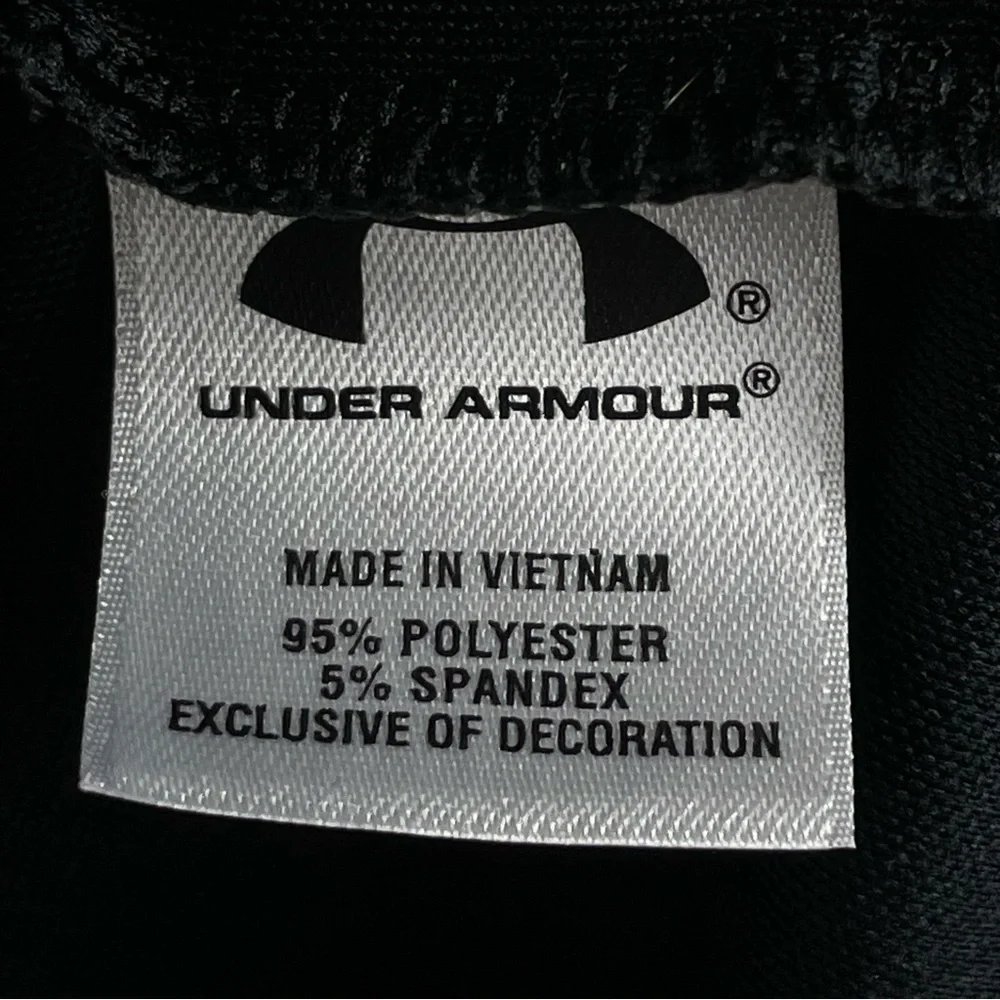 New Men's Under Armour LooseFit HeatGear Stretch Black/Neon Pink Polo Small 0252